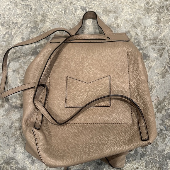 Like new Michael kors taupe backpack - Picture 2 of 4
